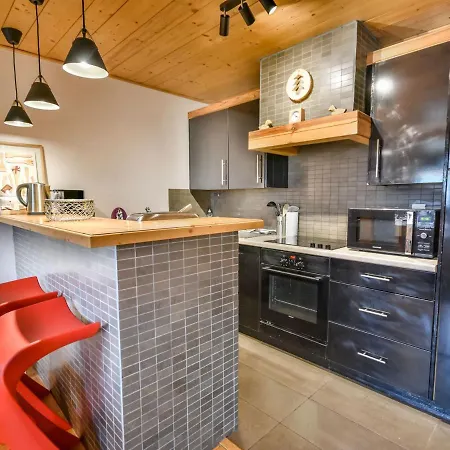 Spacieux T4 Proche Des Pistes Avec Terrasse Et Parking - 6-8 Pers. - Fr-1-685-22 *